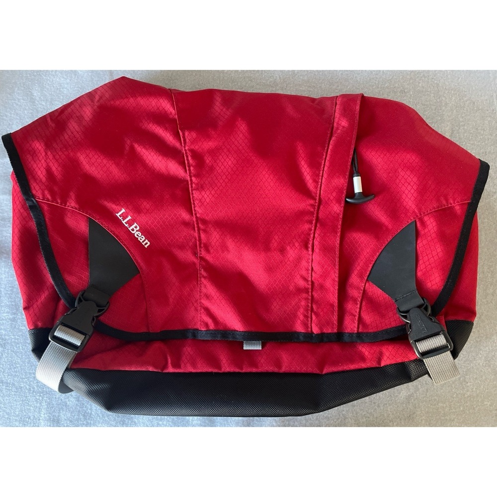 LL BEAN Laptop Commuter Adjustable Shoulder Messenger/Day Bag Red